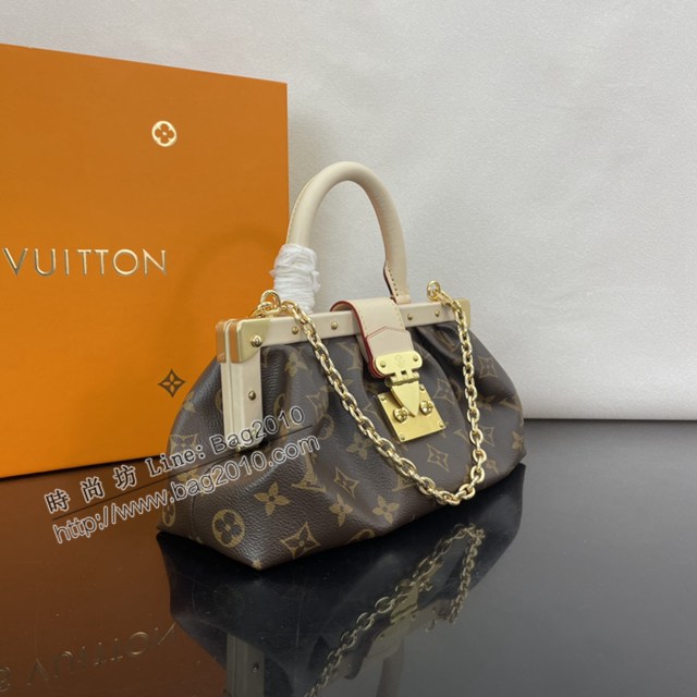 Lv路易威登2023專櫃新款Monogram Clutch手袋 LV老花鏈條手提女包 M46544 ydh5029